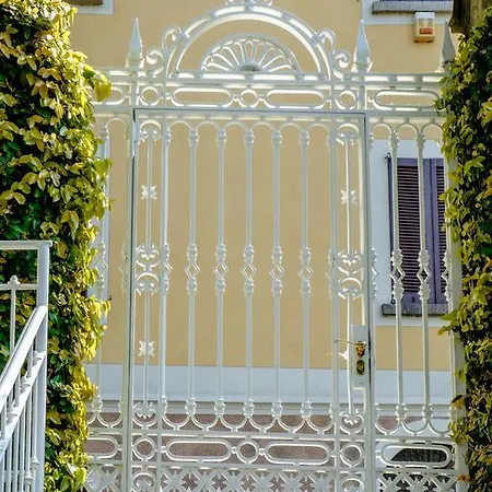 Guest house Torretta Varenna